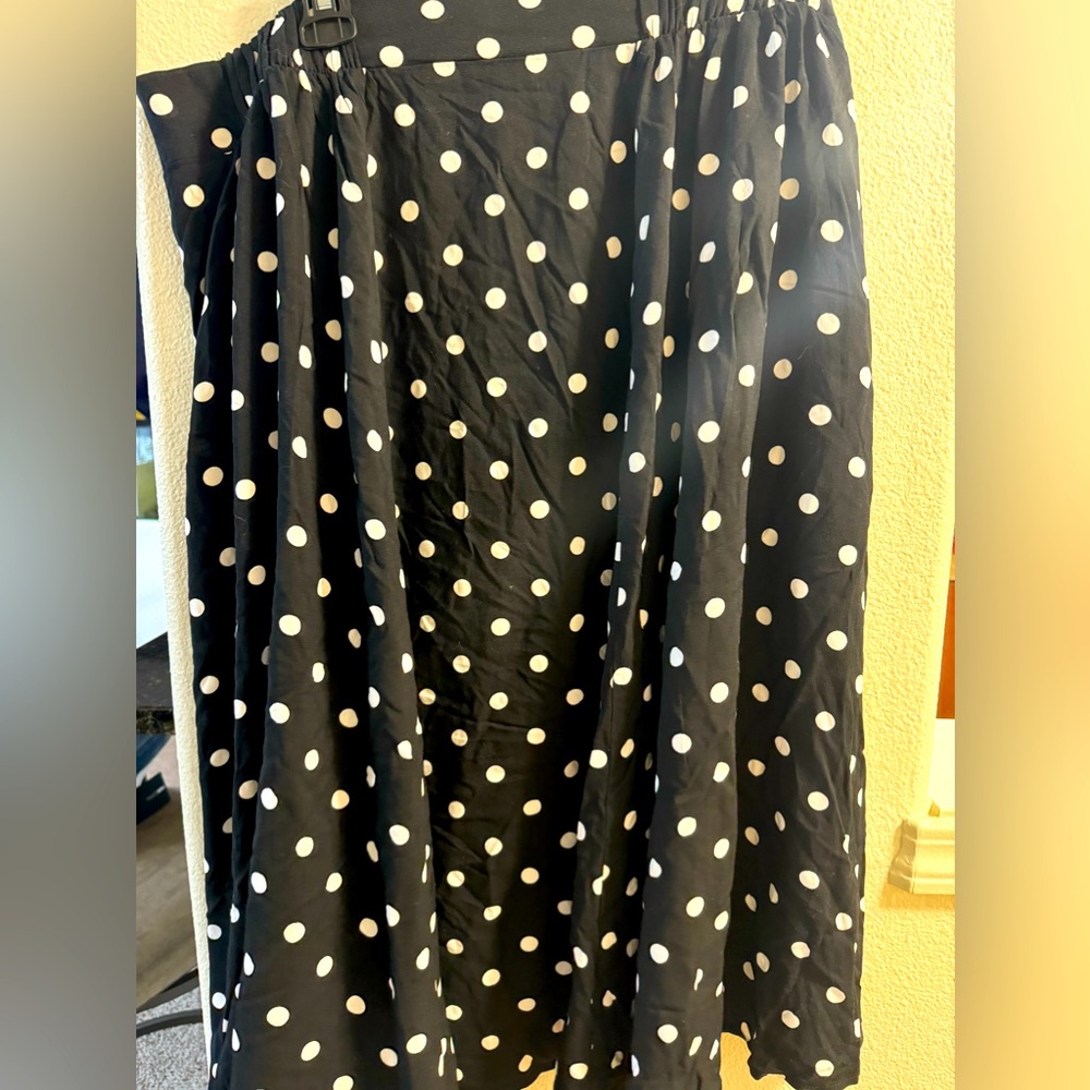 Torrid new with tags polka dot skirt NEW WITH TAGS SIZE 2x 18/20